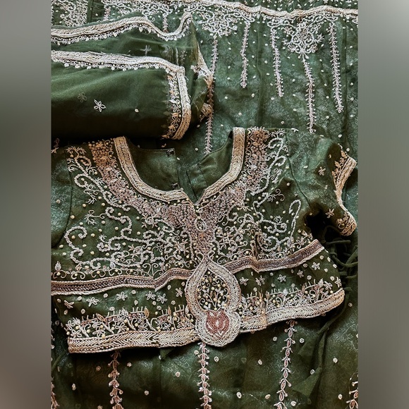 Indian Wedding Guest Lehenga - Picture 7 of 7